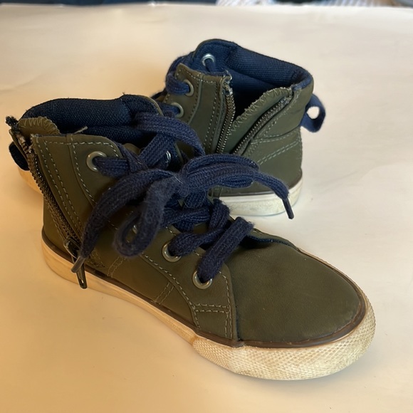 Cat and Jack boots. Size 9. Color is green. - Picture 3 of 4